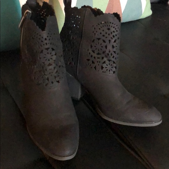 Booties - Picture 3 of 3